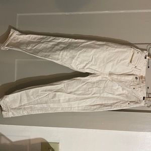 Levis Women Cream Slim Straight Jean Sz 29